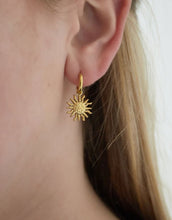 Laden Sie das Bild in den Galerie-Viewer, Ohrringe Sun is Shining I Silber