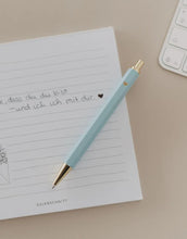 Laden Sie das Bild in den Galerie-Viewer, Blauer Metall-Kugelschreiber von Eulenschnitt mit goldenen Details und schwarzer Mine, 12,7 cm lang.