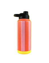 Laden Sie das Bild in den Galerie-Viewer, Ava & Yves Trinkflasche Stripes Feuerrot/Rosa/Gelb – 1 Liter Edelstahlflasche mit Sportverschluss, vakuumisoliert.