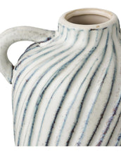 Laden Sie das Bild in den Galerie-Viewer, House Nordic Keramikvase Blau/Weiß mit Linienstruktur und zwei Henkeln, 22 cm hoch.