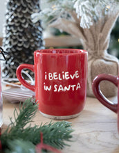 Laden Sie das Bild in den Galerie-Viewer, Becher I I believe in Santa / Rot