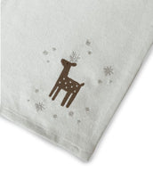 Laden Sie das Bild in den Galerie-Viewer, Geschirrtuch Christmas Fable Cream von Kähler, 70x50 cm, aus 74 % Baumwolle und 26 % Polyester, weihnachtliches Design in Creme.