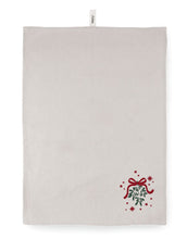 Laden Sie das Bild in den Galerie-Viewer, Geschirrtuch Christmas Fable Beige von Kähler, 70x50 cm, aus 74 % Baumwolle und 26 % Polyester, weihnachtliches Design in Beige.