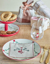 Laden Sie das Bild in den Galerie-Viewer, Bloomingville Servietten Yule in Rot – 20 Stück mit Weihnachtsmotiven