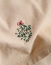 Laden Sie das Bild in den Galerie-Viewer, Stoffserviette in Leinenoptik mit Mistelzweigmotiv von Ib Laursen.
