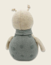 Laden Sie das Bild in den Galerie-Viewer, Babyrassel Marienkäfer I Creme/Puderblau