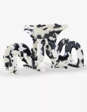 Laden Sie das Bild in den Galerie-Viewer, Haarklammer I Grand Wave Black Marble