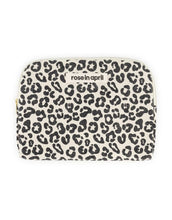 Laden Sie das Bild in den Galerie-Viewer, Ipadhülle Anouk I Graou Greige