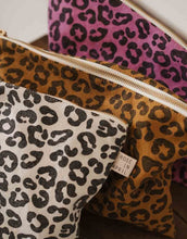 Laden Sie das Bild in den Galerie-Viewer, Pouch Lili I Graou Orchid