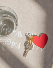 Laden Sie das Bild in den Galerie-Viewer, Schlüsselanhänger I Großes Herz/Rot