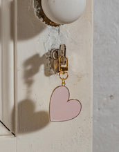 Laden Sie das Bild in den Galerie-Viewer, Schlüsselanhänger I Kleines Herz/Rosa