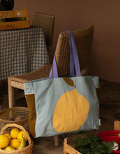 Laden Sie das Bild in den Galerie-Viewer, Shopper Farmhouse Jeans I Lemon