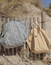 Laden Sie das Bild in den Galerie-Viewer, Shopper Elisa I Graou Greige