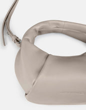 Laden Sie das Bild in den Galerie-Viewer, Tasche Greta Mini I Cappuccino Beige