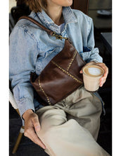 Laden Sie das Bild in den Galerie-Viewer, Tasche Loni Small I Woodsmoke