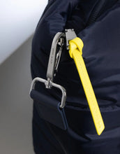 Laden Sie das Bild in den Galerie-Viewer, Padded Tote Bag Medium I Black