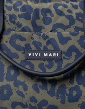 Laden Sie das Bild in den Galerie-Viewer, Padded Tote Bag Medium I Leo Splashes Navy/Olive