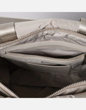 Laden Sie das Bild in den Galerie-Viewer, Padded Tote Bag Medium I Stone