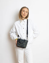 Laden Sie das Bild in den Galerie-Viewer, Padded Tote Bag Mini I Leo Splashes Navy/Olive