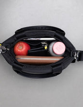 Laden Sie das Bild in den Galerie-Viewer, Padded Tote Bag Small I Leo Splashes Black/Sand