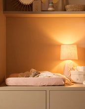 Laden Sie das Bild in den Galerie-Viewer, Holzelefant auf Rädern I Jungle Jambo