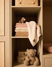 Laden Sie das Bild in den Galerie-Viewer, Holzpferd auf Rädern I Nostalgic Ride