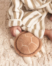 Laden Sie das Bild in den Galerie-Viewer, Aktivitätsspielzeug I Deepsea Turtle