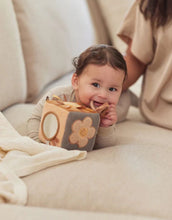 Laden Sie das Bild in den Galerie-Viewer, Aktivitäten-Würfel I Spring Garden