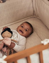 Laden Sie das Bild in den Galerie-Viewer, Kuscheltier I Fairy Mae