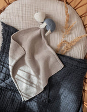 Laden Sie das Bild in den Galerie-Viewer, Kuscheltuch Schildkröte I Creme/Blau