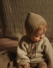 Laden Sie das Bild in den Galerie-Viewer, Strickmütze Dolly I Sand
