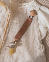 Laden Sie das Bild in den Galerie-Viewer, Schnullerkette I Sugar Brown