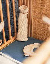 Laden Sie das Bild in den Galerie-Viewer, Spieluhr I Moon Nougat