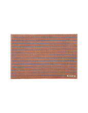 Laden Sie das Bild in den Galerie-Viewer, Badematte Naram I Camel/Ultramarin