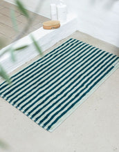 Laden Sie das Bild in den Galerie-Viewer, Badematte Naram I Sea Foam/Deep Teal