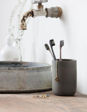 Laden Sie das Bild in den Galerie-Viewer, Zahnbürste I Grau/Weiß/Bordeaux