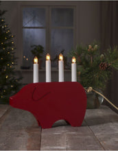 Laden Sie das Bild in den Galerie-Viewer, Fensterleuchter Gry in Rot von Star Trading, Schwein-Design mit 4 warmweißen E10-Lichtern, Textilkabel Gold, 28,5 x 28 x 7 cm, geeignet für Innenbereiche.