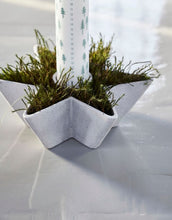 Laden Sie das Bild in den Galerie-Viewer, Kerzenhalter Mold Star I Grau