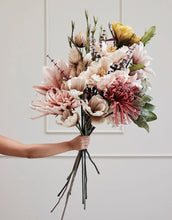 Laden Sie das Bild in den Galerie-Viewer, Kunstblume Happia Distel 30cm I Natur