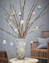 Laden Sie das Bild in den Galerie-Viewer, Hängedekoration Osterei Dehlia I Hellrosa