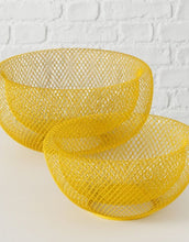 Laden Sie das Bild in den Galerie-Viewer, Metallschale Seoul I Large Yellow