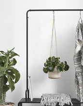 Laden Sie das Bild in den Galerie-Viewer, Übertopf Hängend I Jute