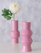 Laden Sie das Bild in den Galerie-Viewer, Vase Sybil I Pink

