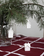 Laden Sie das Bild in den Galerie-Viewer, Weihnachtsanhänger Byhus I Nr. 3