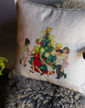 Laden Sie das Bild in den Galerie-Viewer, Kissenbezug Bullerbü I Chapter 1