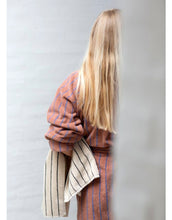 Laden Sie das Bild in den Galerie-Viewer, Bademantel Naram I Camel/Ultramarin