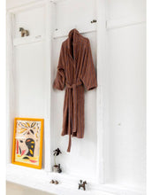 Laden Sie das Bild in den Galerie-Viewer, Bademantel Naram I Camel/Ultramarin