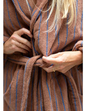Laden Sie das Bild in den Galerie-Viewer, Bademantel Naram I Camel/Ultramarin