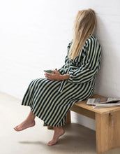 Laden Sie das Bild in den Galerie-Viewer, Bademantel Naram I Seafoam/Deep Teal