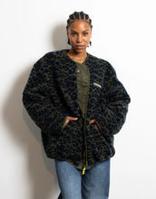 Laden Sie das Bild in den Galerie-Viewer, Bomber Wendejacke I Olive/Leo Navy-Olive